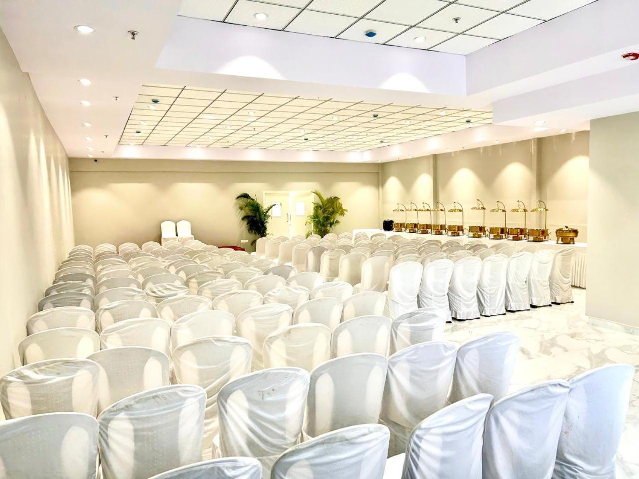 The Beacon Hotel Visakhapatnam Buitenkant foto